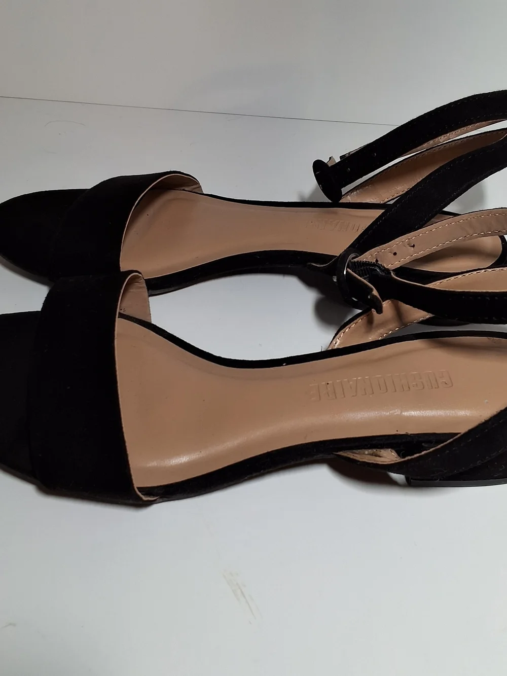 Women’s Black Ankle-Strap Sandals with Wide Front Band